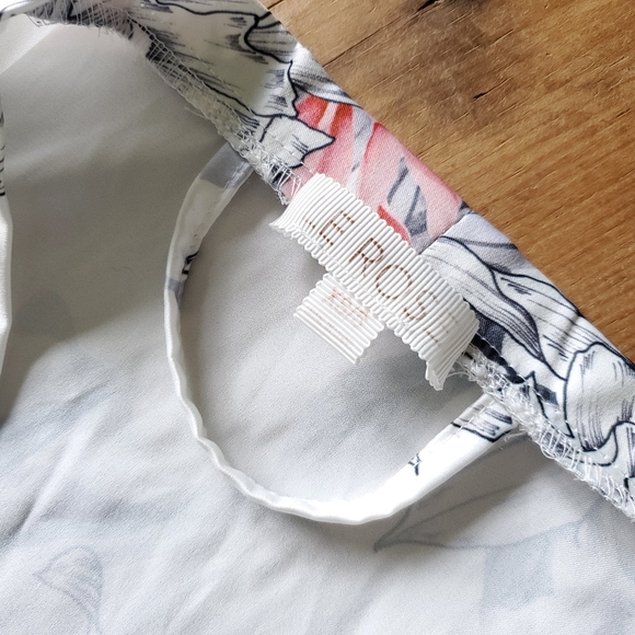 LE ROSE Women's Floral Satin Fleur Lace Trim Robe Small - Picture 3 of 16